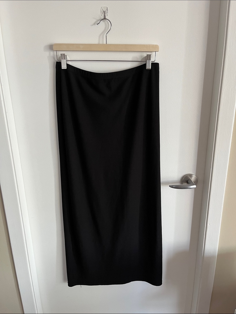 Classic H&M Black Women's Maxi Skirt Size M